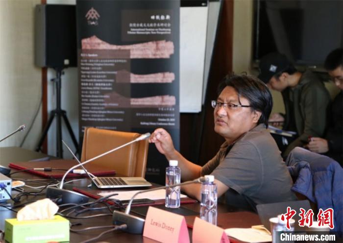 兰大教授倾心藏区青年求学梦 情牵故乡捐献个人奖金10万